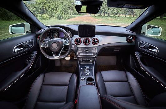 7 Advantages of Renting a Luxury Coach Rental in Europe