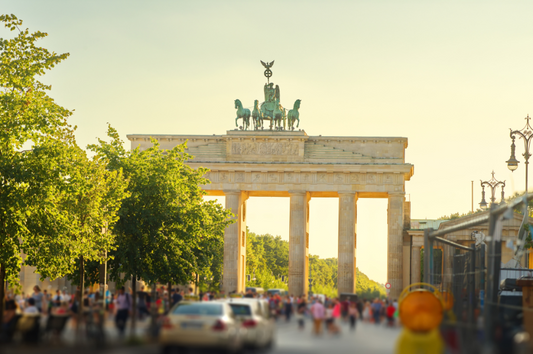 A private tour in Berlin to explore Brandenburg gate
