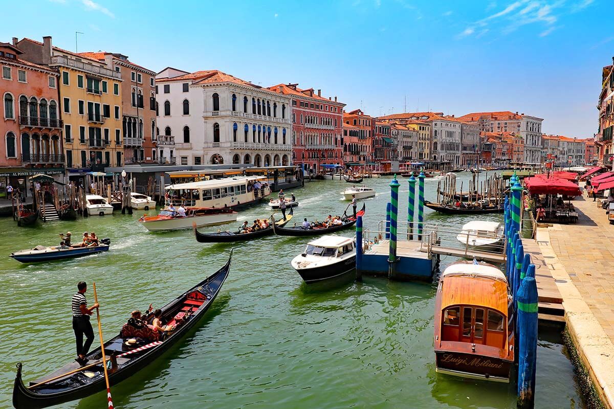 Bus rental for Venice